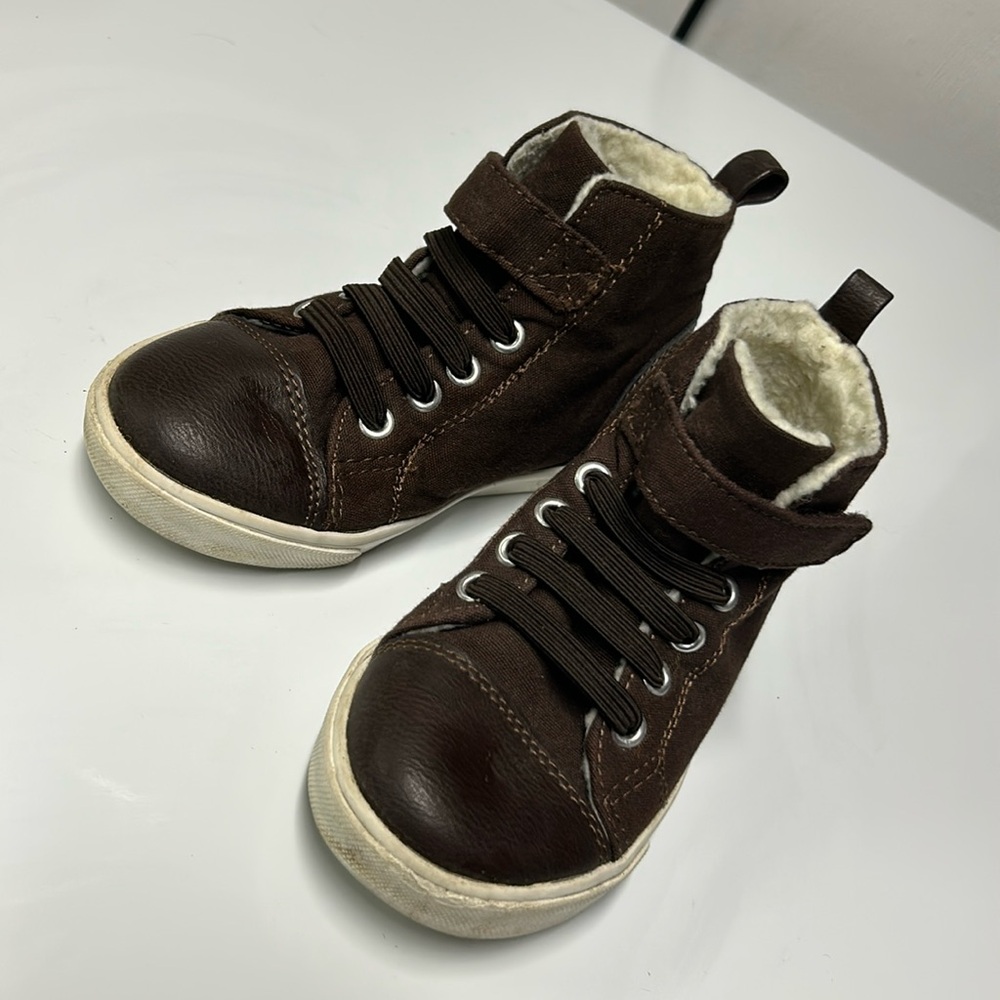 EUC Gymboree faux fur toddler size 10